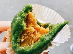 蛋黄肉松青团-三凤酒家·百年无锡菜(清扬茂业店)