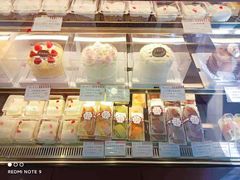 -红宝石·鲜奶小方·海派西点房(万航店)