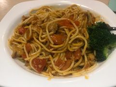 红蟹籽茄香鸡柳意粉-佰搭果·广式茶餐厅(西华路店)