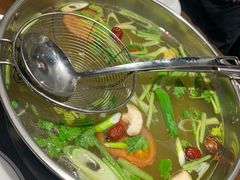 -乡土黄·鲜牛肉火锅·小龙虾(兴业街店)
