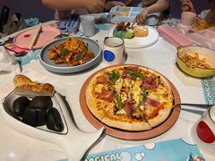 -水桶王国主题餐厅·聚会·生日派对·亲子活动·家庭套餐(亚龙湾希尔顿店)