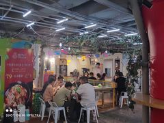 -运气牛自助酱大骨火锅(南京东路店)