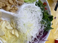 -官塘陈记鱼生·潮汕砂锅粥·牛肉火锅(潮枫路总店)