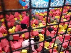 -嘿哟动霸CHUA·新潮玩运动娱乐中心·蹦床滑冰团建乐园