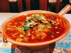 -云海肴·汽锅鸡·云南菜(天山百盛优客店)