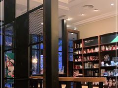 大堂-星巴克臻选(威海威高广场店)