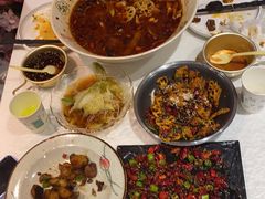 -辣小妮de川菜馆(红旗Mall店)