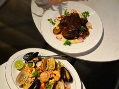 -Oasis Bar & Grill