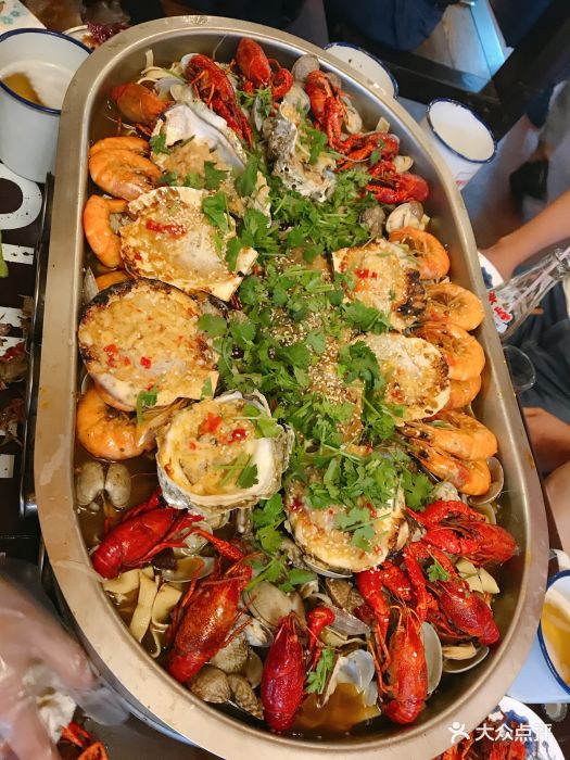忘不了手抓小龙虾烧烤(东新街店)秘制香辣海鲜大咖图片 - 第3张