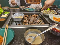 -臻牛烤肉