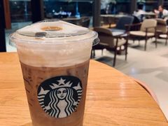 大溪地绵云冷萃-星巴克(深圳音乐厅店)