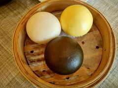三色流沙包-潮府馆·非遗潮州菜·港式点心(世纪公园店)