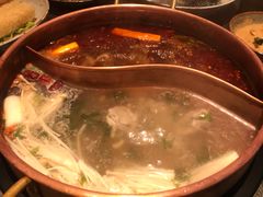 鸳鸯锅-老墙根涮肉·铜锅·烧烤(欢乐谷·王四营店)