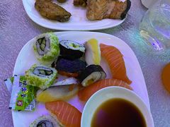 -亚洲国际大酒店·云顶阁旋转自助餐厅