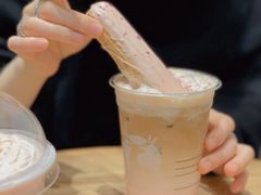 草莓味泡芙-瑞幸咖啡(番禺永旺梦乐城店)