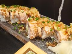 -山川小町·极番烧肉(新地假日广场店)