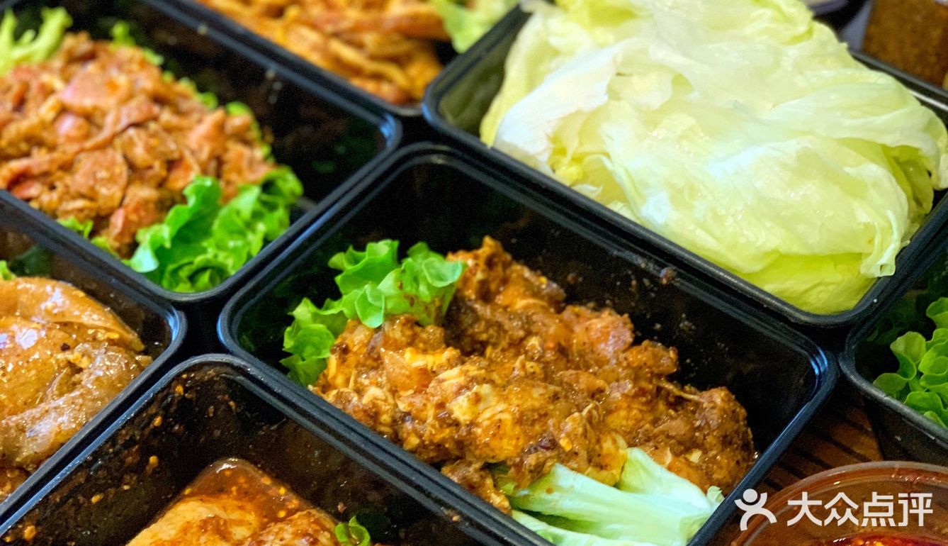 来自洱海的特色烤肉包浆豆腐紫洋芋