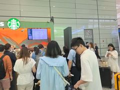 -星巴克(上海虹桥站2A检票口)