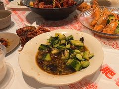 -肥肥虾庄·金牌油焖大虾(汉口城市广场店)