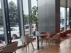 -奔驰上海利星(七宝店)