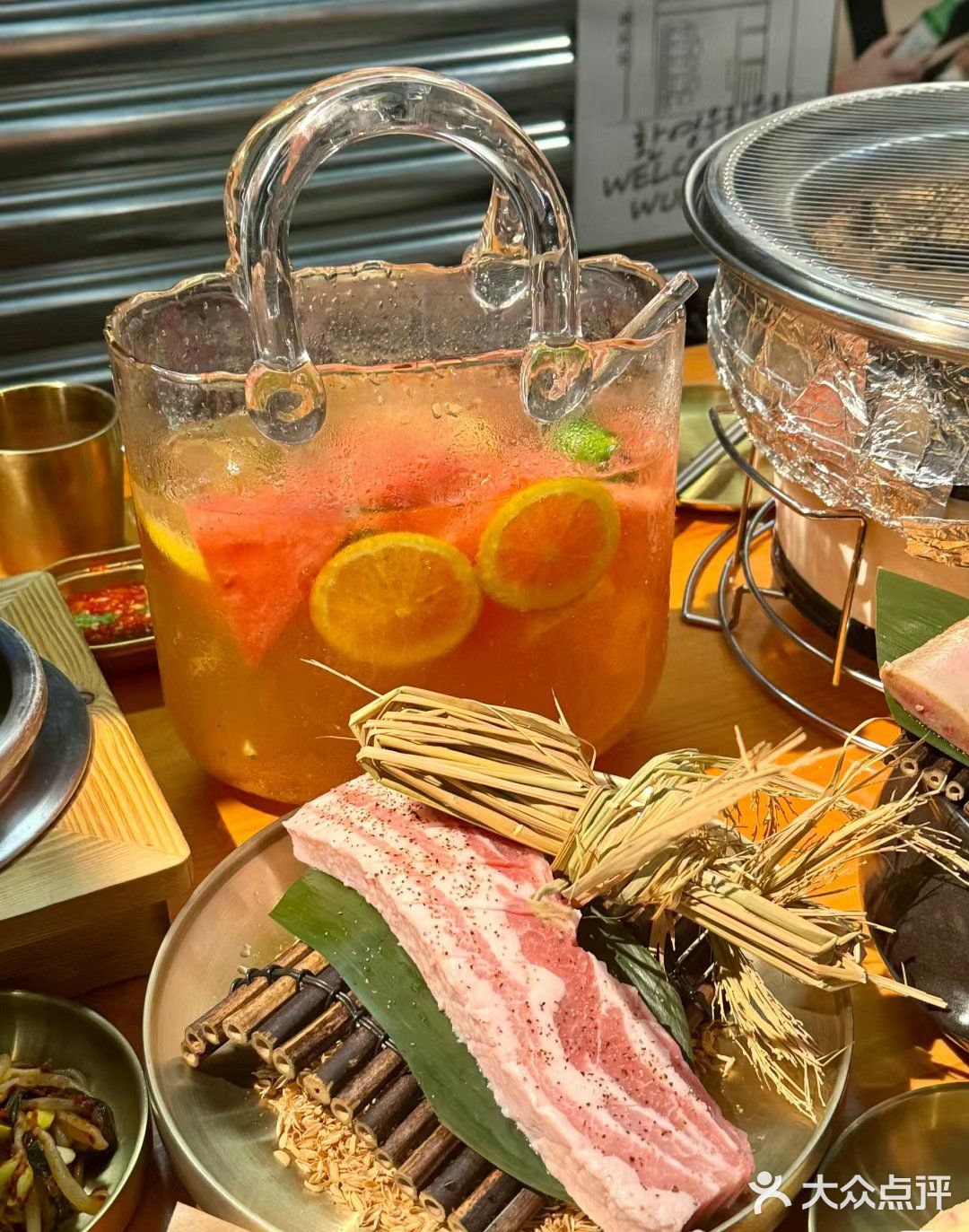 炉火旁的美食时光｜乌力乌力稻香炭火烤肉