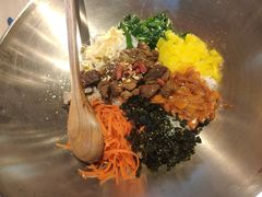 烤牛肉拌饭-梨花牛肉汤饭(仁恒伊势丹店)