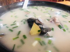 鱼头豆腐奶汤-黄牛肉馆·皖南土菜