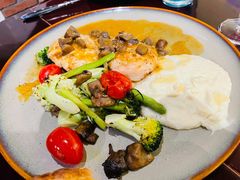 烤鸡胸配肉汁蘑菇酱-bluefrog蓝蛙(悠唐购物中心店)