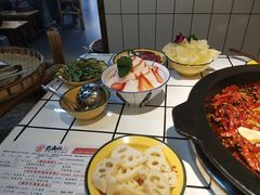 -巴卤社老火锅(财富店)