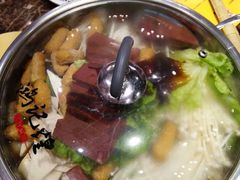 -鸿记煌三汁焖锅(府前路店)