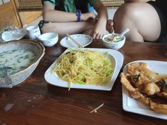 -巧婆婆特色东北菜·铁锅炖