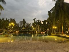 -三亚湾海居铂尔曼度假酒店