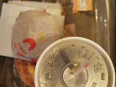 -麦当劳(汉口火车站候车室店)
