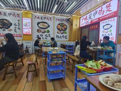 -广味炭炉鸡煲(宝业路分店)