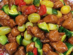 -郑小二山东特色炒鸡店(红小巷店)