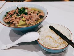 -犇逸·乐山跷脚牛肉·四川现炒(览海店)