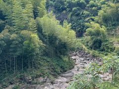 -安吉龙王山峡谷漂流