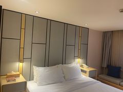 -全季酒店(上海金桥路地铁站店)