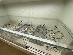 -明月眼镜(三坝店)