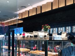 面包甜点陈列柜-原麦山丘(天津天河城店)