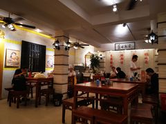 大堂-三两春肚肺汤(崂山路店)
