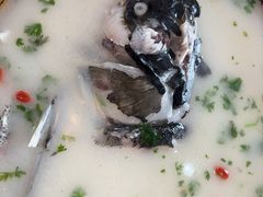 -美顺香食府鱼头老店(雪野湖店)