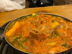 土豆排骨火锅-喇喇排骨火锅·传统韩式脊骨汤(望京西园总店)