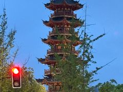 -龙华寺