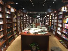 -新华书店(印象城店)