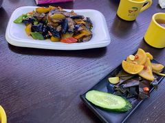 地三鲜-雪乡人家东北菜·铁锅炖一切(高斯路店)