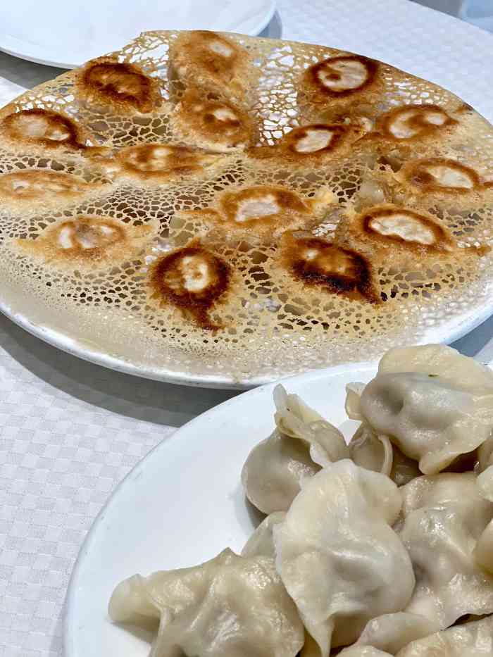 洪记饺子馆(小北边店)-"小北洪记算是老字号了,进门看样品点菜,饺.