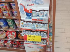 -全家便利店(愚园店)