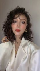 -东秀护肤造型