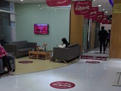 -雅悦齿科(顾村公园店)